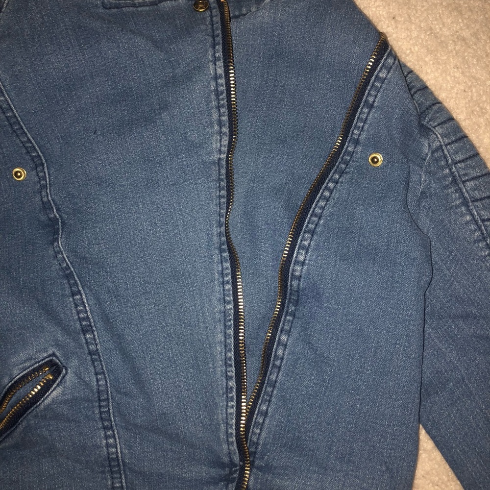 Jean jacket - Picture 2 of 3